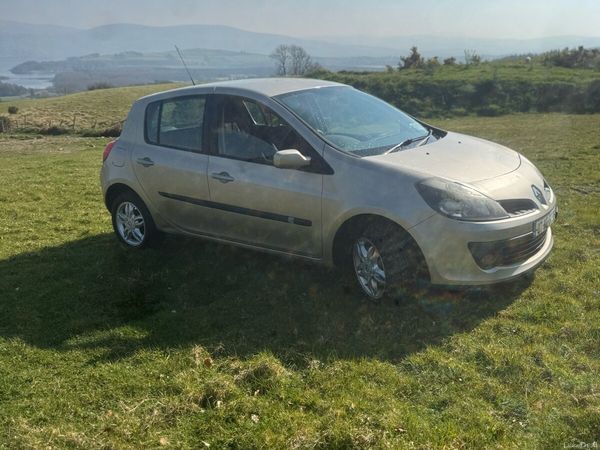 Renault Clio Hatchback, Petrol, 2007, Yellow