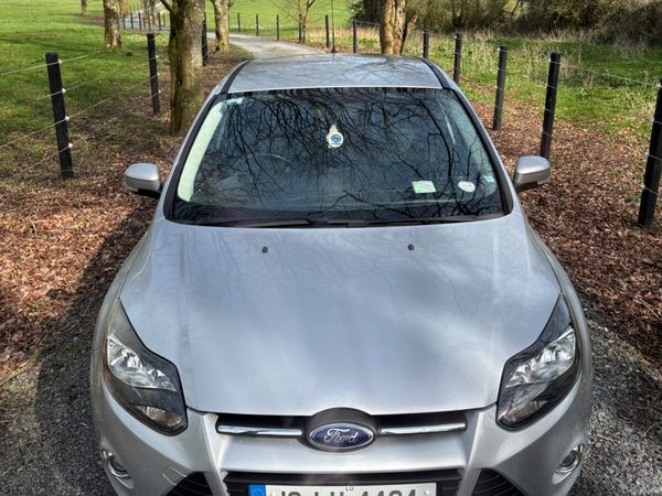 Ford Focus Hatchback, Petrol, 2012, Silver