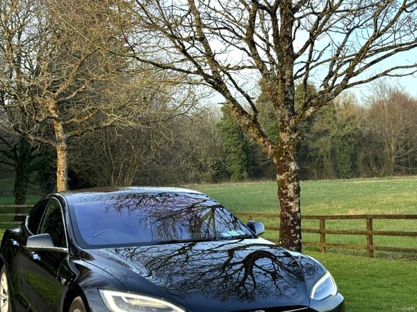 Tesla Model S Hatchback, Electric, 2017, Black