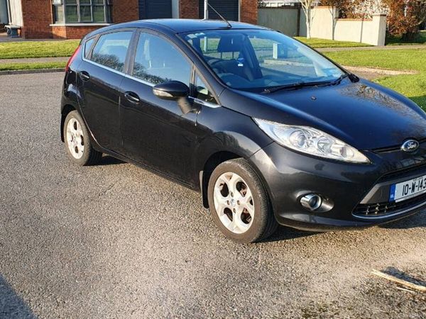 Ford Fiesta Hatchback, Petrol, 2010, Black