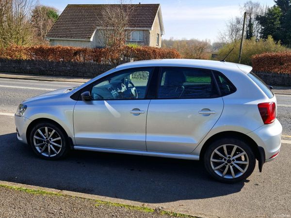 Volkswagen Polo Hatchback, Diesel, 2015, Silver