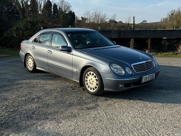 Mercedes-Benz E-Class Saloon, Diesel, 2004, Blue