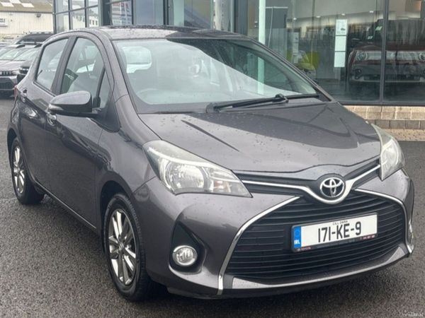 Toyota Yaris Hatchback, Petrol, 2017, Grey