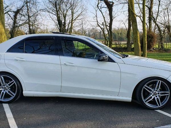 Mercedes-Benz E-Class Saloon, Diesel, 2010, White
