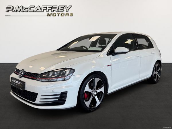 Volkswagen Golf Hatchback, Petrol, 2017, White