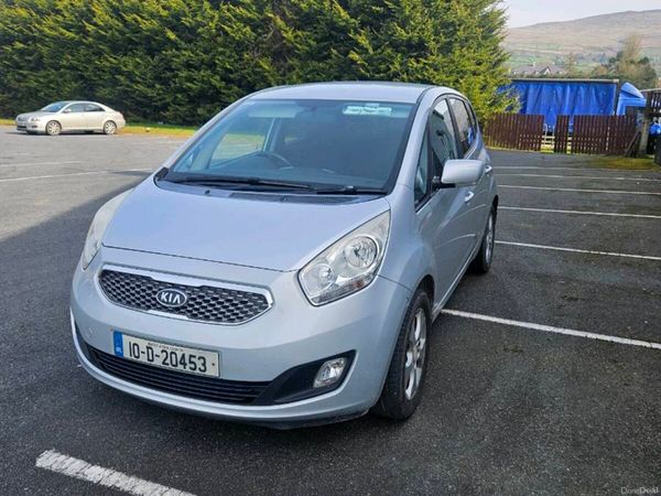 Kia Venga MPV, Diesel, 2010, Silver