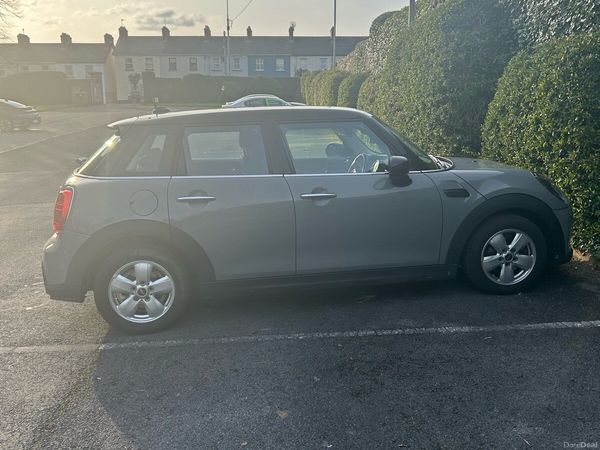 Mini Cooper Hatchback, Petrol, 2022, Grey