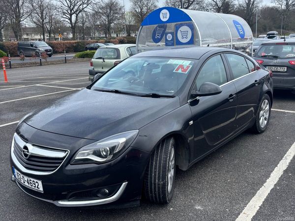 Opel Insignia Hatchback, Diesel, 2015, Black