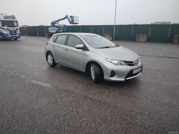 Toyota Auris Hatchback, Diesel, 2013, Grey