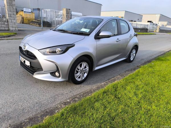 Toyota Yaris Hatchback, Petrol Hybrid, 2025, Grey