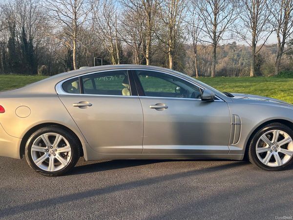 Jaguar XF Saloon, Diesel, 2010, Gold