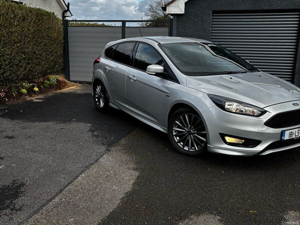 Ford Focus Hatchback, Diesel, 2018, Grey