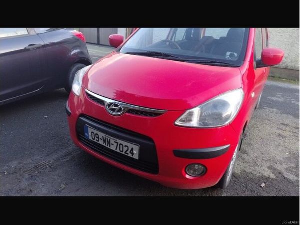 Hyundai i10 Hatchback, Petrol, 2009, Red