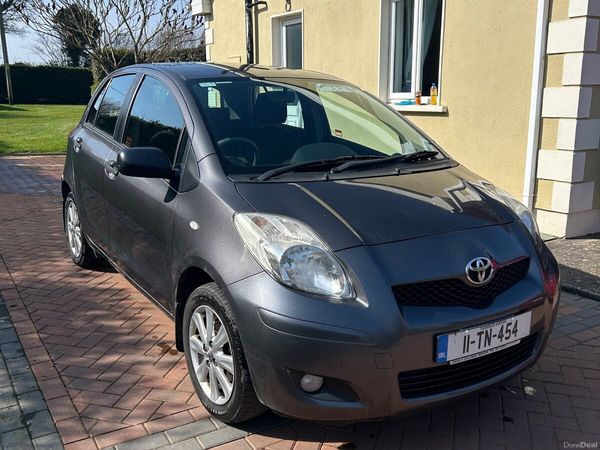 Toyota Yaris Hatchback, Petrol, 2011, Grey