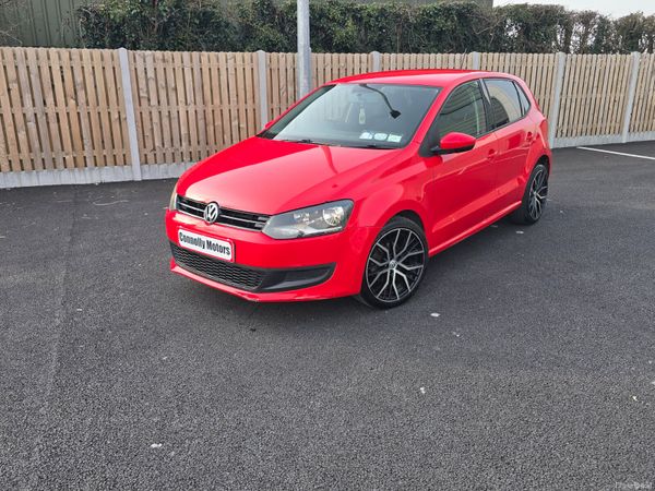 Volkswagen Polo Hatchback, Petrol, 2013, Red