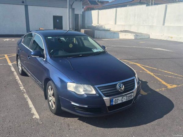 Volkswagen Passat Saloon, Petrol, 2007, Blue