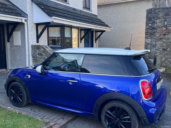 Mini Cooper Hatchback, Petrol, 2019, Blue