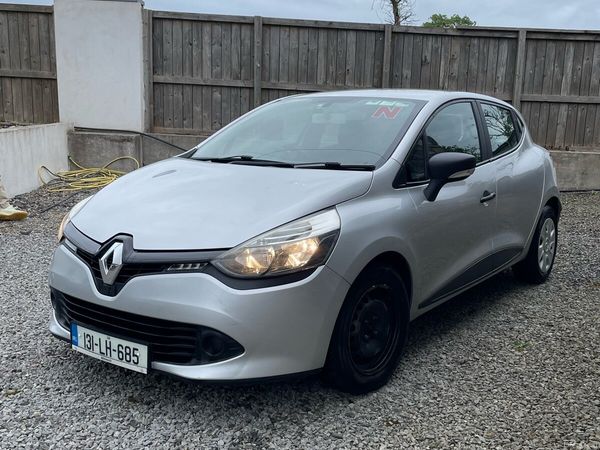 Renault Clio Hatchback, Petrol, 2013, Silver