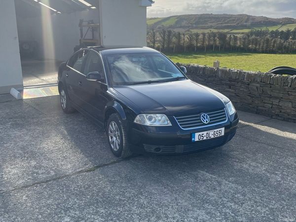 Volkswagen Passat Saloon, Diesel, 2005, Black