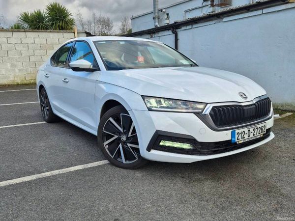 Skoda Octavia Hatchback, Petrol Plug-in Hybrid, 2021, White