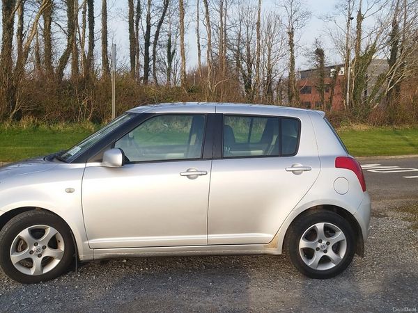 Suzuki Swift Hatchback, Petrol, 2006, Silver