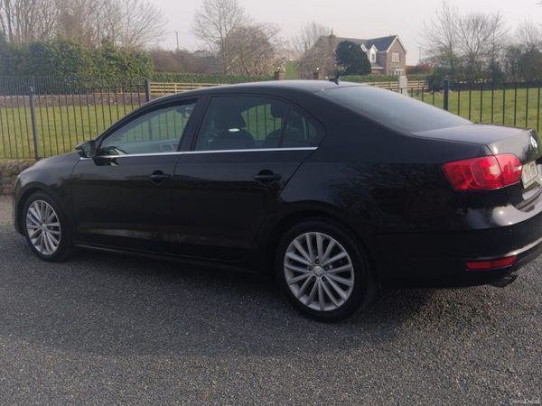 Volkswagen Jetta Saloon, Diesel, 2011, Black