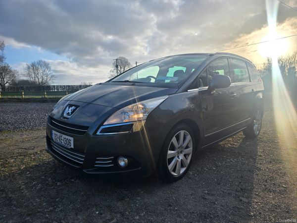 Peugeot 5008 MPV, Diesel, 2013, Grey