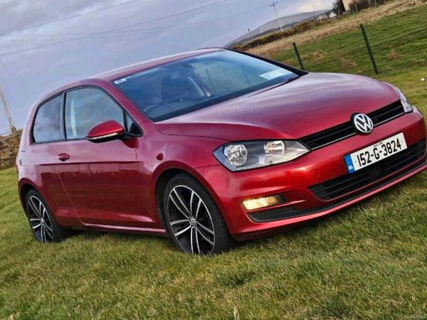 Volkswagen Golf Hatchback, Diesel, 2015, Red