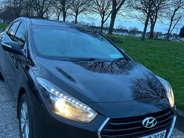 Hyundai i40 Saloon, Diesel, 2017, Black