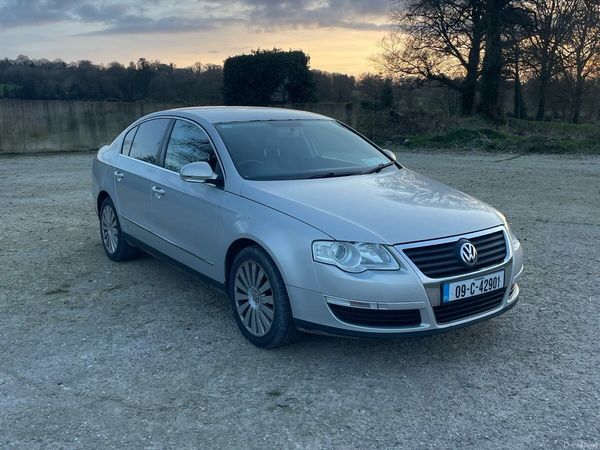 Volkswagen Passat Saloon, Diesel, 2009, Silver