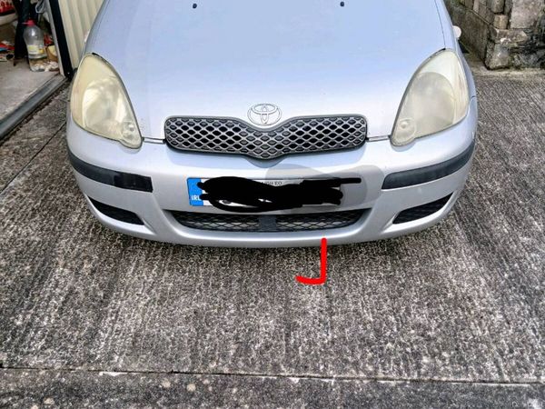 Toyota Yaris Hatchback, Petrol, 2005, Silver