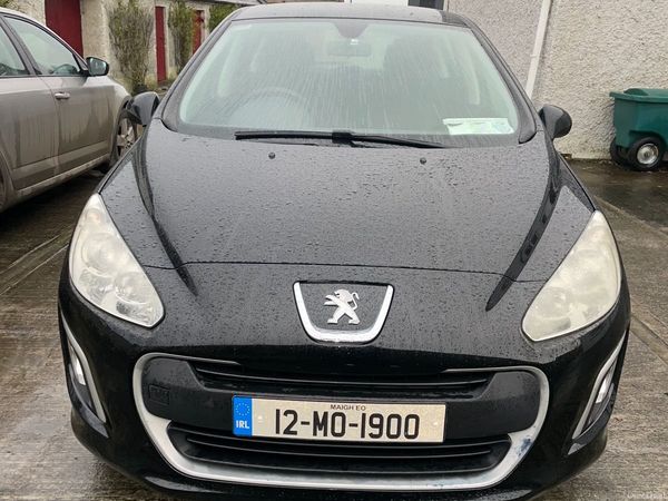 Peugeot 308 Hatchback, Diesel, 2012, Black