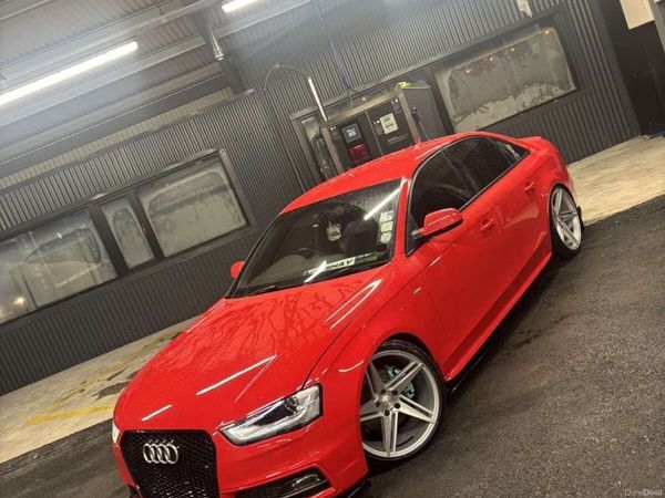 Audi A4 Saloon, Diesel, 2015, Red