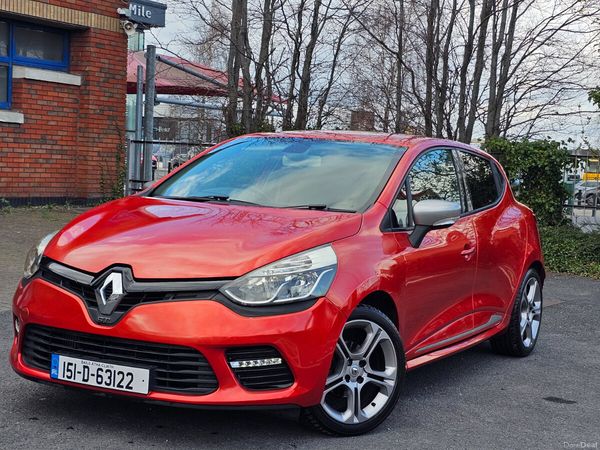 Renault Clio Hatchback, Petrol, 2015, Red