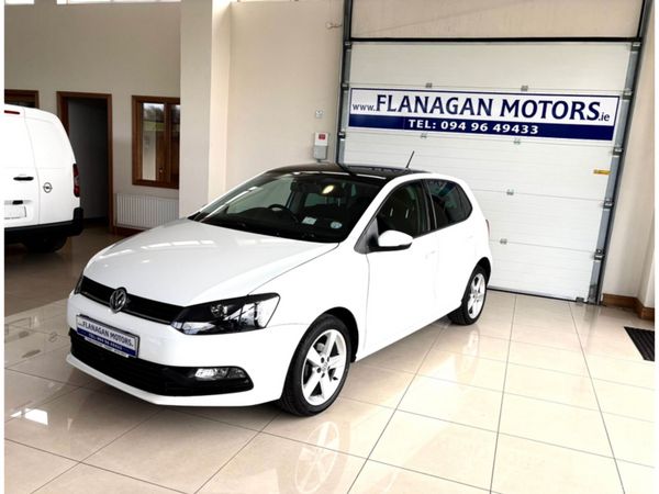 Volkswagen Polo Hatchback, Petrol, 2016, White