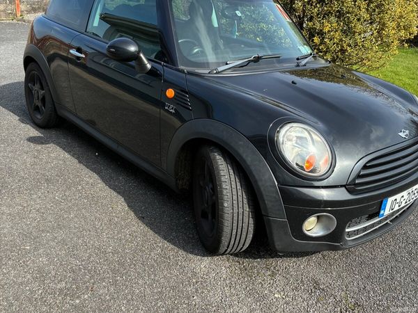 Mini Cooper Hatchback, Diesel, 2010, Black