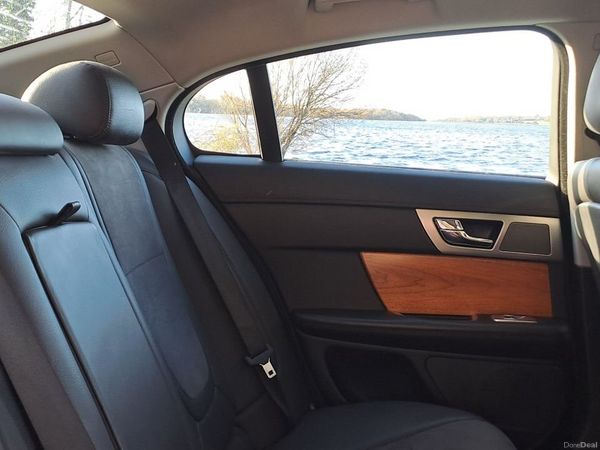 Jaguar XF Saloon, Diesel, 2014, Silver