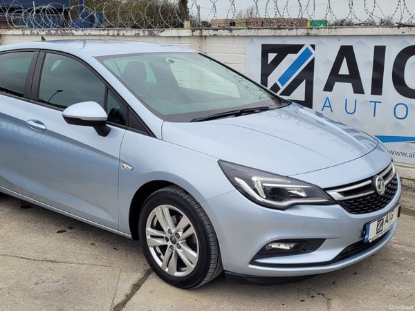 Vauxhall Astra Hatchback, Diesel, 2018, Silver