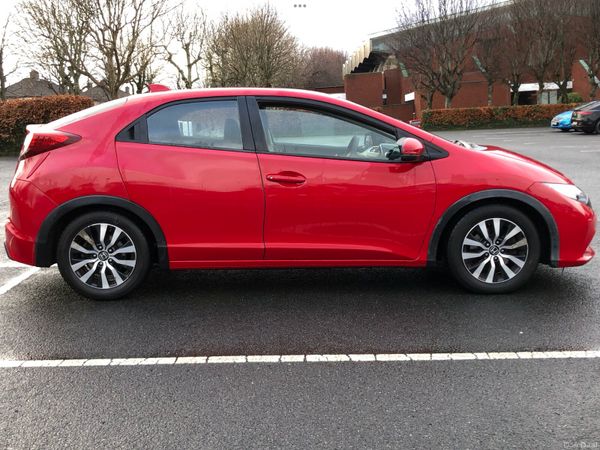 Honda Civic Hatchback, Diesel, 2014, Red