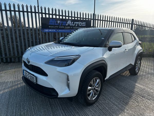 Toyota Yaris Cross Hatchback, Petrol Hybrid, 2021, White