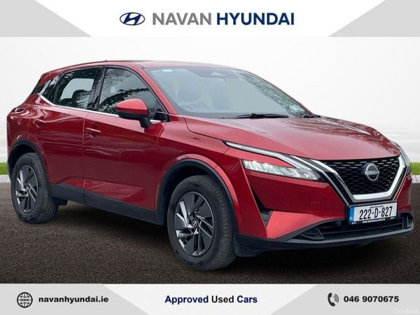 Nissan Qashqai MPV, Petrol, 2022, Red