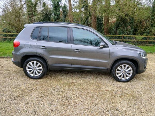 Volkswagen Tiguan SUV, Diesel, 2014, Grey