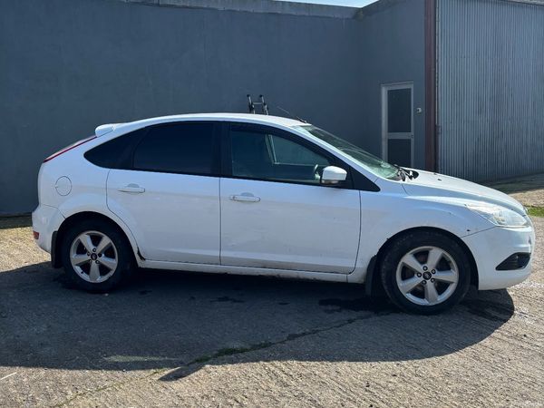 Ford Focus Hatchback, Diesel, 2011, White