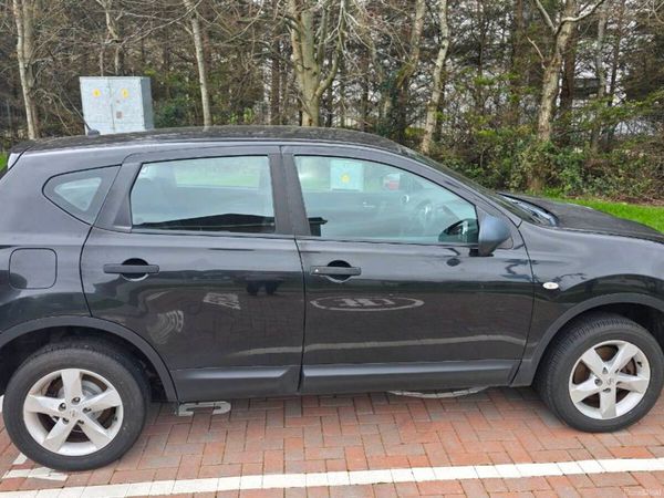 Nissan Qashqai Hatchback, Diesel, 2012, Black