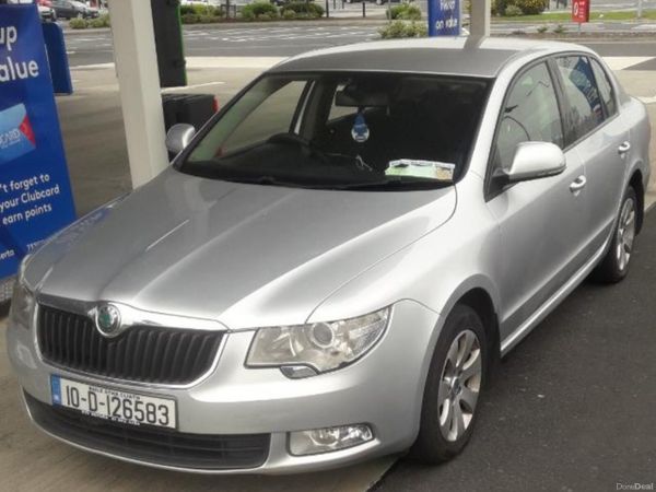 Skoda Superb Hatchback, Diesel, 2010, Silver