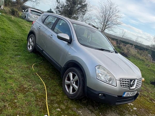 Nissan Qashqai Hatchback, Diesel, 2009, Silver