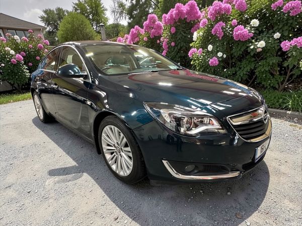 Opel Insignia Hatchback, Diesel, 2016, Green
