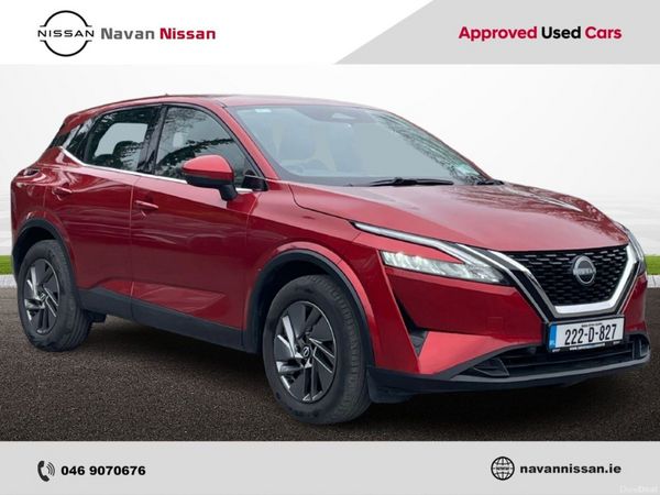 Nissan Qashqai MPV, Petrol, 2022, Red