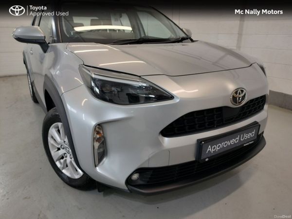 Toyota Yaris Cross Hatchback, Petrol Hybrid, 2025, Silver