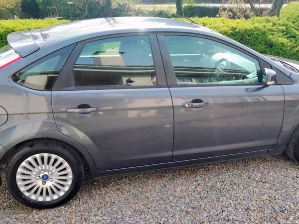 Ford Focus Hatchback, Diesel, 2010, Grey